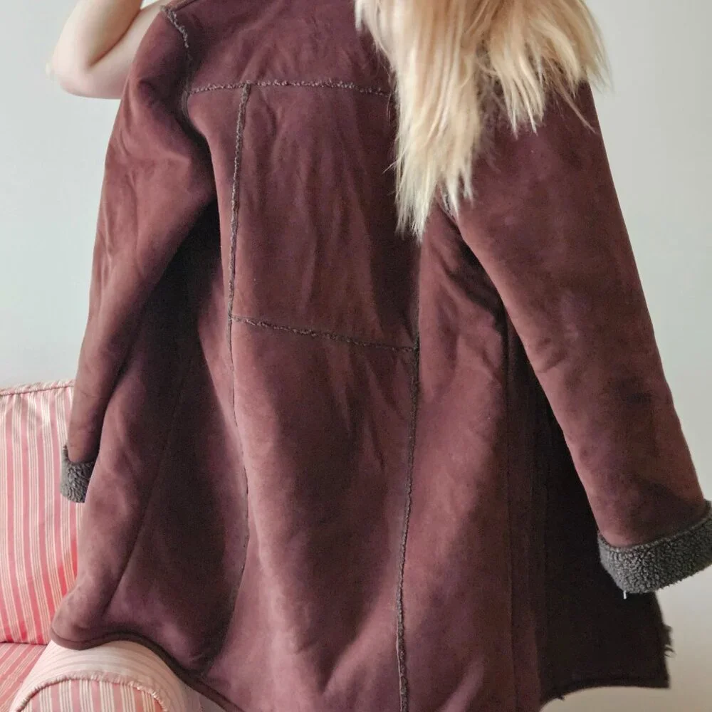 Coat Roots - Picture 4 of 15